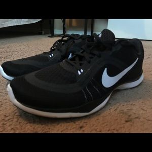 Nike Women’s Flex Trainer 6 (black/gray)
